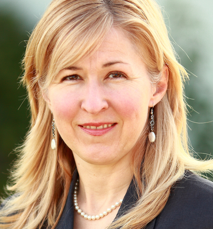 Sarah Laucks headshot image