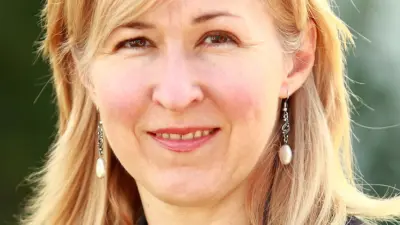 photo of Sarah Laucks