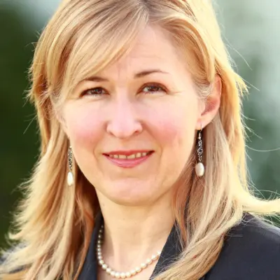 photo of Sarah Laucks